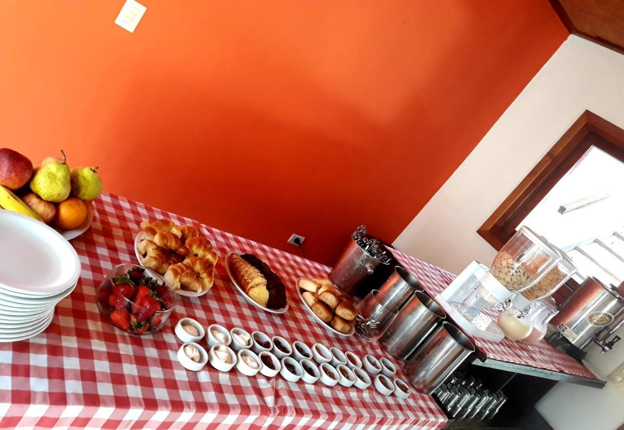La Tavola Hotel Pinamar Buitenkant foto